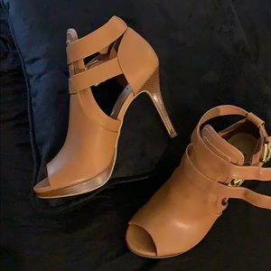 Fabulous Heels Size 10